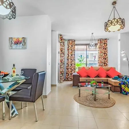 Playa Blanca Sleeps 6 Pool Air Con Wifi Villa Playa Blanca (Lanzarote)